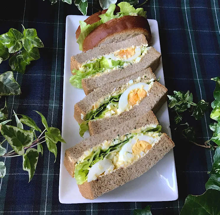 Snapdishの料理写真:🥪レタスと卵いっぱい玄米食パンサンド🥪|Hollyさん