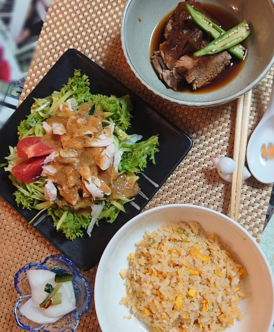 タラコと鶏ひき肉チャーハン、豚ヒレ肉の煮豚、ササミで棒々鶏で夕ご飯🍴|ポチさん