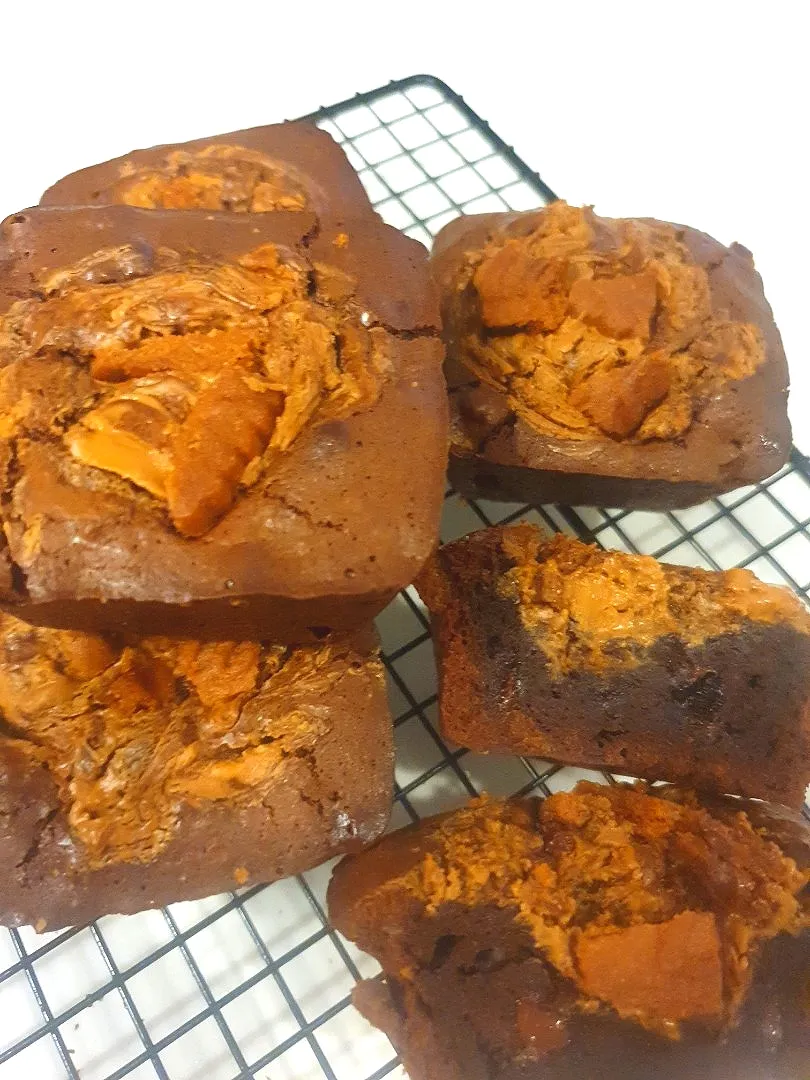 Freshly bake!  Biscoff brownies|YCさん