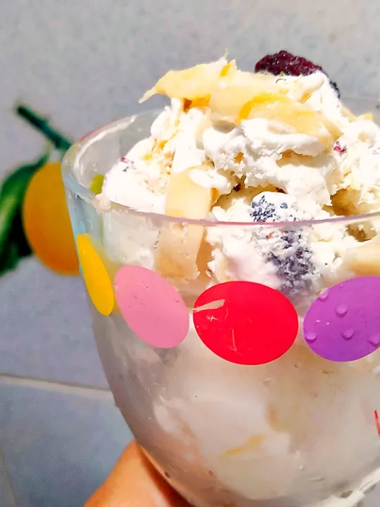 Home made Durian Mulberry soft ice cream|Harlina  (Malaysia)さん