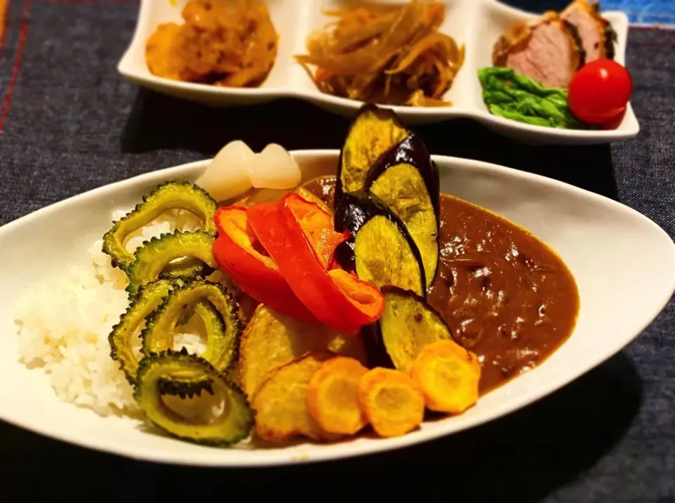 夏野菜カレー・ローストポーク・ヤンニョムチキン・金平牛蒡|まぁちゃんさん