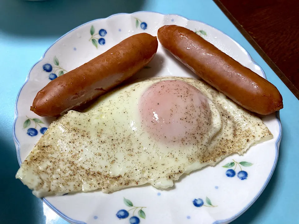 目玉焼き|はっちぃさん