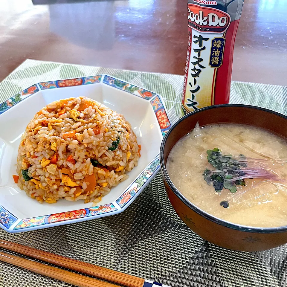 お弁当ハンバーグをリメイク！ひき肉チャーハン|kurakusaさん