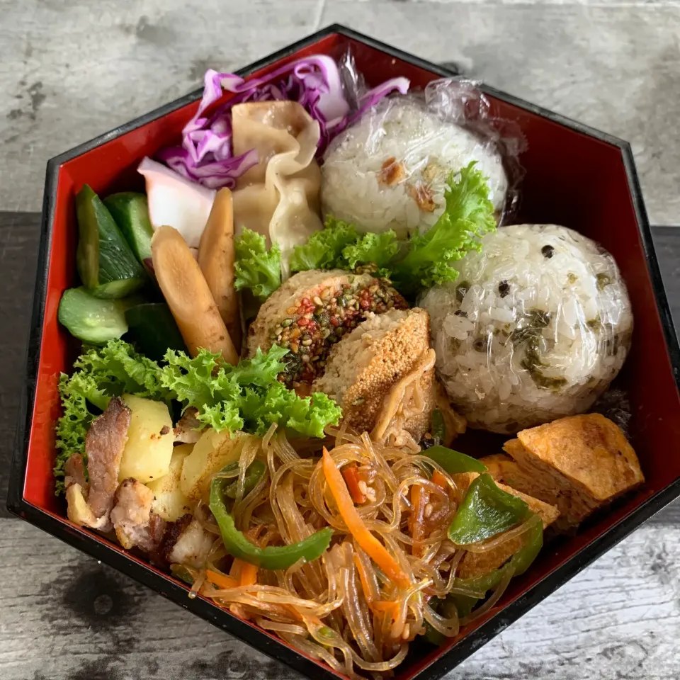 六角形のアスパラ餃子弁当|らぴすらずり(らぴ)さん