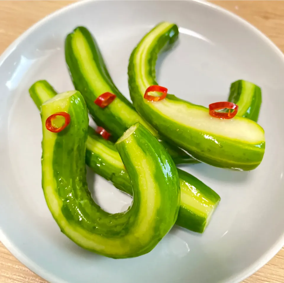 Snapdishの料理写真:屋台風きゅうりの浅漬け|OLの気ままご飯🍽さん