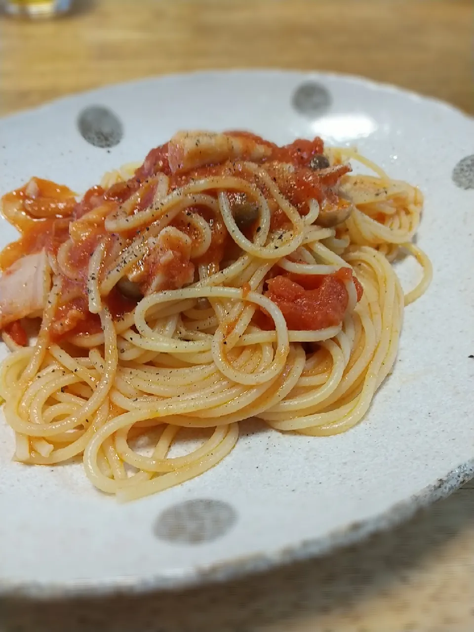 ベーコンとしめじのトマトパスタ|fukaさん