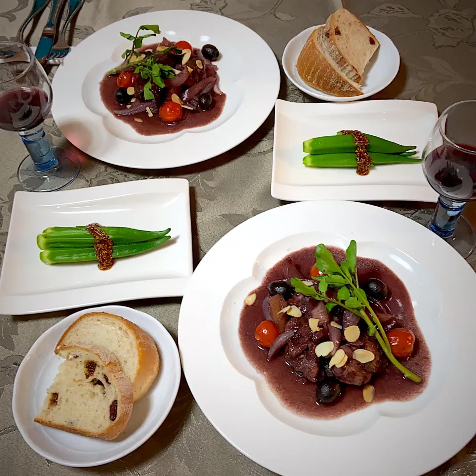 若鶏の赤ワイン煮、オクラのマスタードソース|ゆきゆきゆっきぃさん