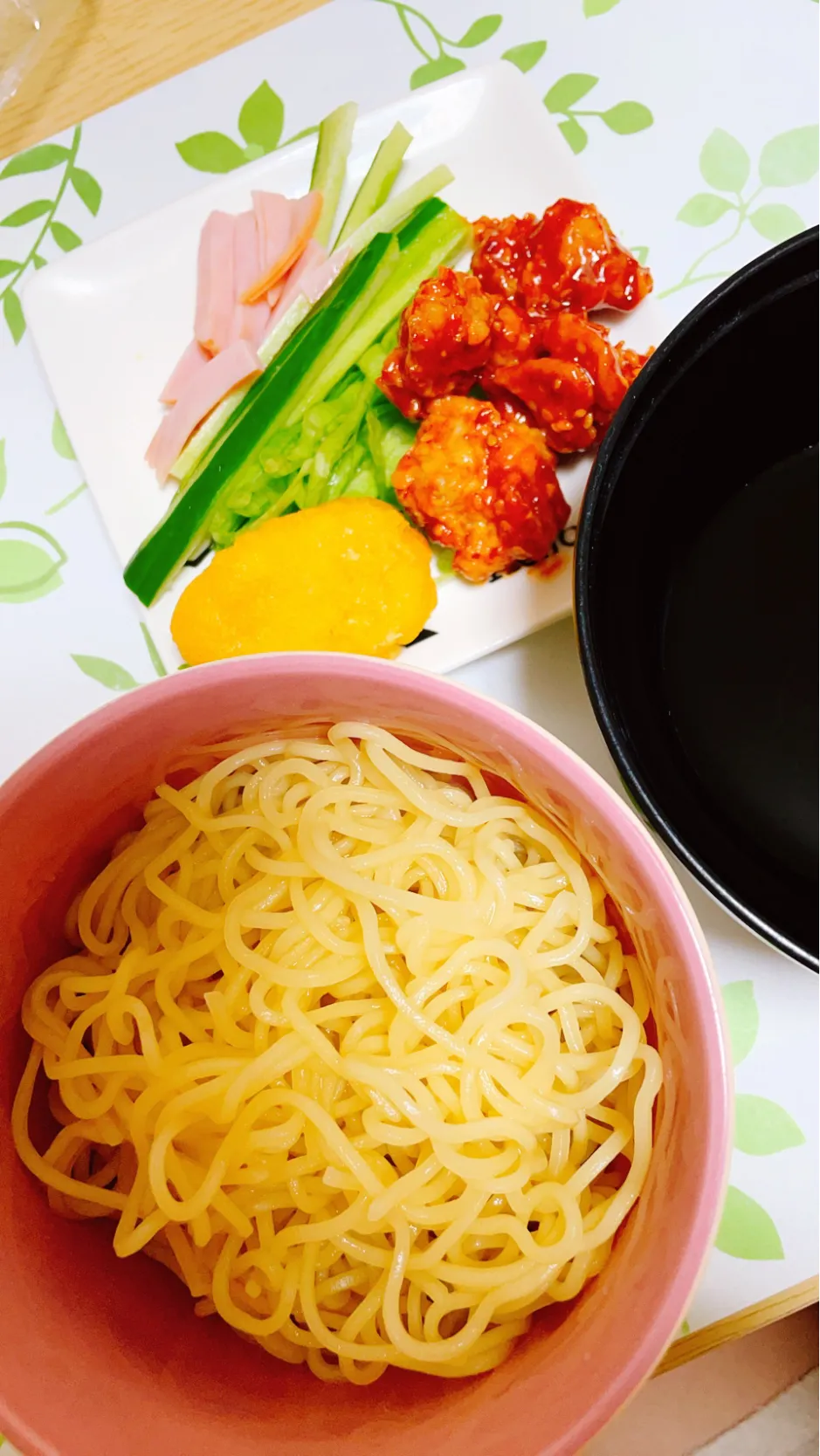 ざるラーメン　ヤンニョンチキン|美羽さん