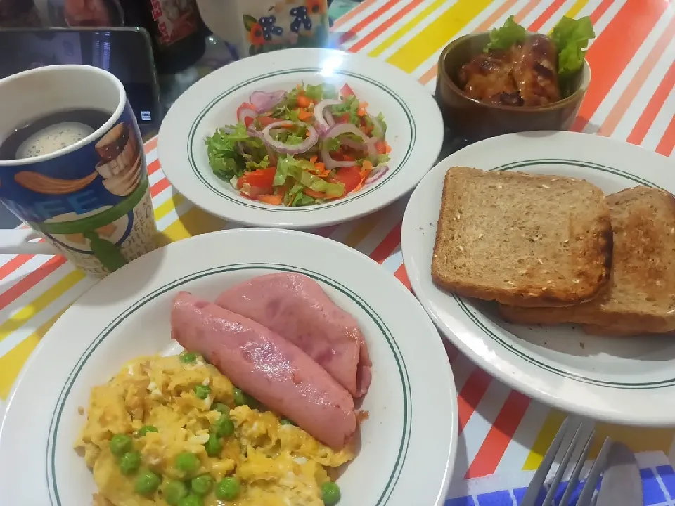 🥗今日早餐🍞冰箱裡現有的組合😁|呉 敏さん