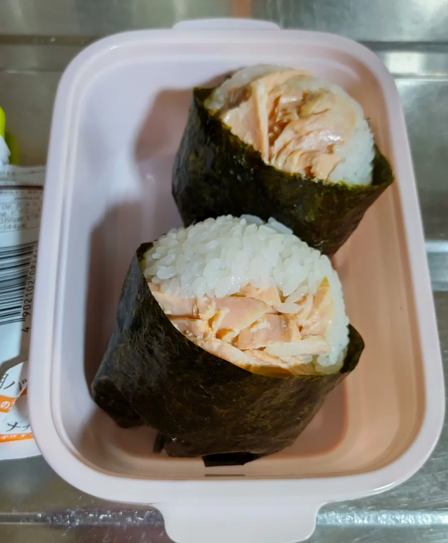 旦那弁当　2021/8/2

焼き鮭
おにぎり
氷ゼリー飲料|ユキヨメ♪さん