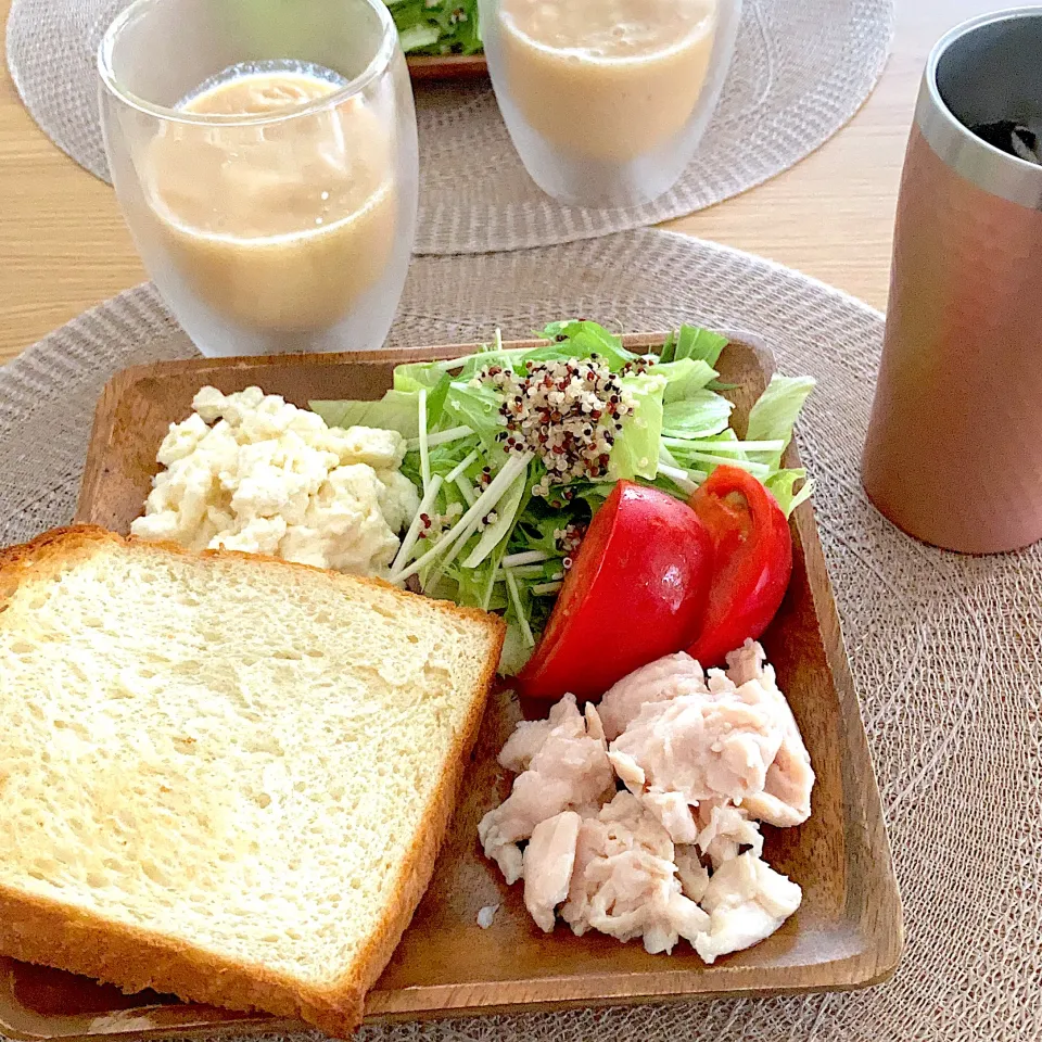 りんごスムージーでブランチ|ツインうさぎさん