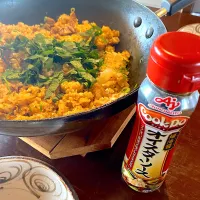 Snapdishの料理写真:大葉たっぷりオイスターソース炒飯|Hiroyuki Watanabeさん