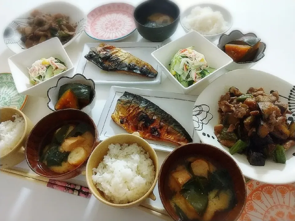 夕食(*^^*)
豚肉となすとピーマンの甘辛焼き
塩サバ
かぼちゃ煮
きゅうりとカニカマコーンサラダ
お味噌汁(お麩、生わかめ)|プリン☆さん