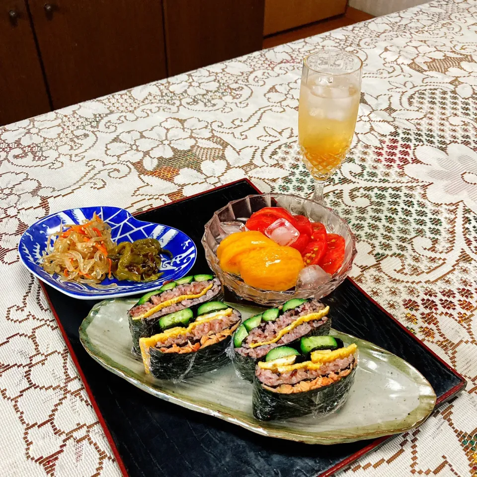 grandmaの晩ごはん☆8月2日おにぎらず🍙|kaoriさん