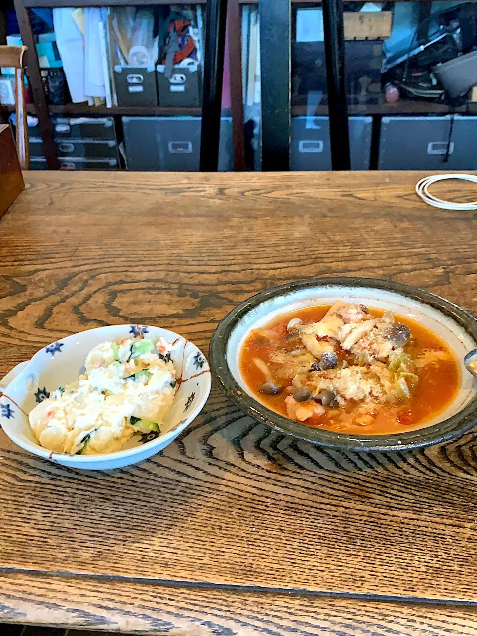 鶏のキャベツとシメジのトマト煮|Moray74さん