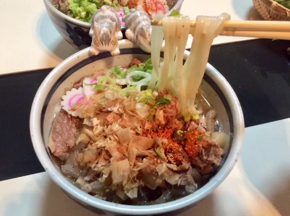 昨晩作った牛丼の具を今日は冷やし肉うどんで！
出汁とうどんは讃岐風で。。。|Takeshi  Nagakiさん