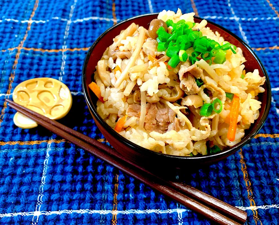 ひろりんさんの料理 ＊いちご＊さんの料理 業務スーパーのゴボウサラダで炊き込みご飯🍚🥢|ひろりんさん