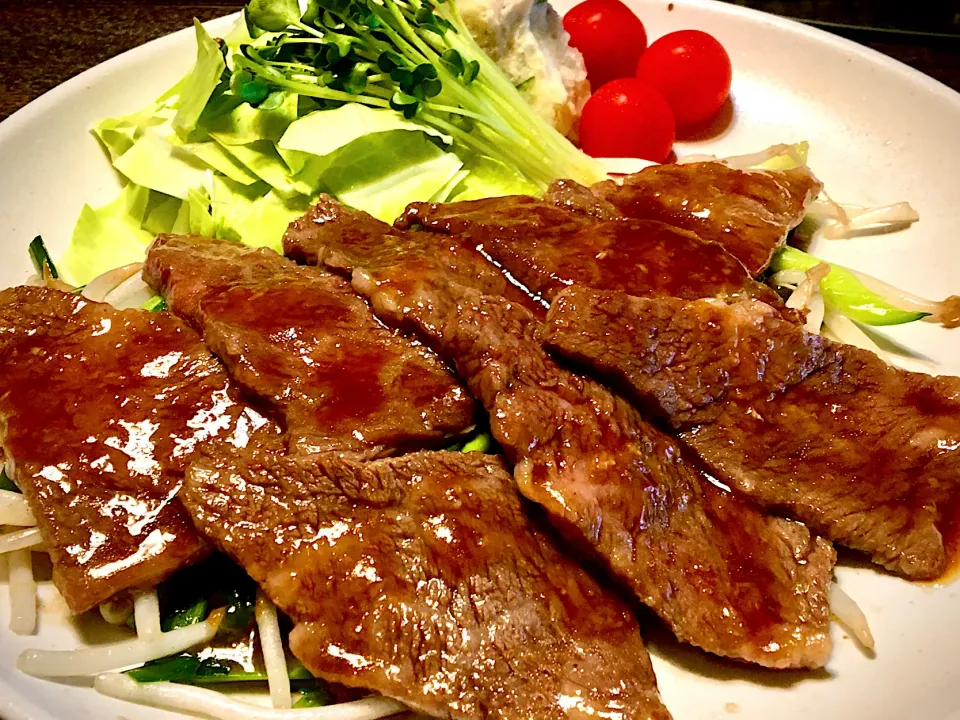 Snapdishの料理写真:焼肉(ﾊﾈｼﾀ)プレート|mottomoさん