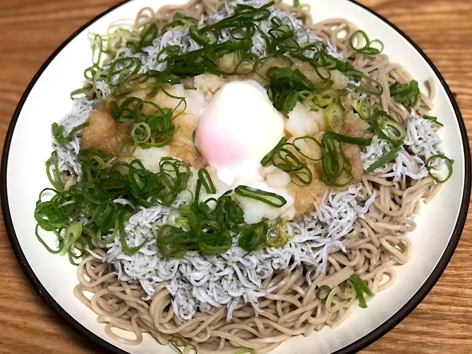 ☆温玉のせしらすおろし蕎麦|まぁたんさん