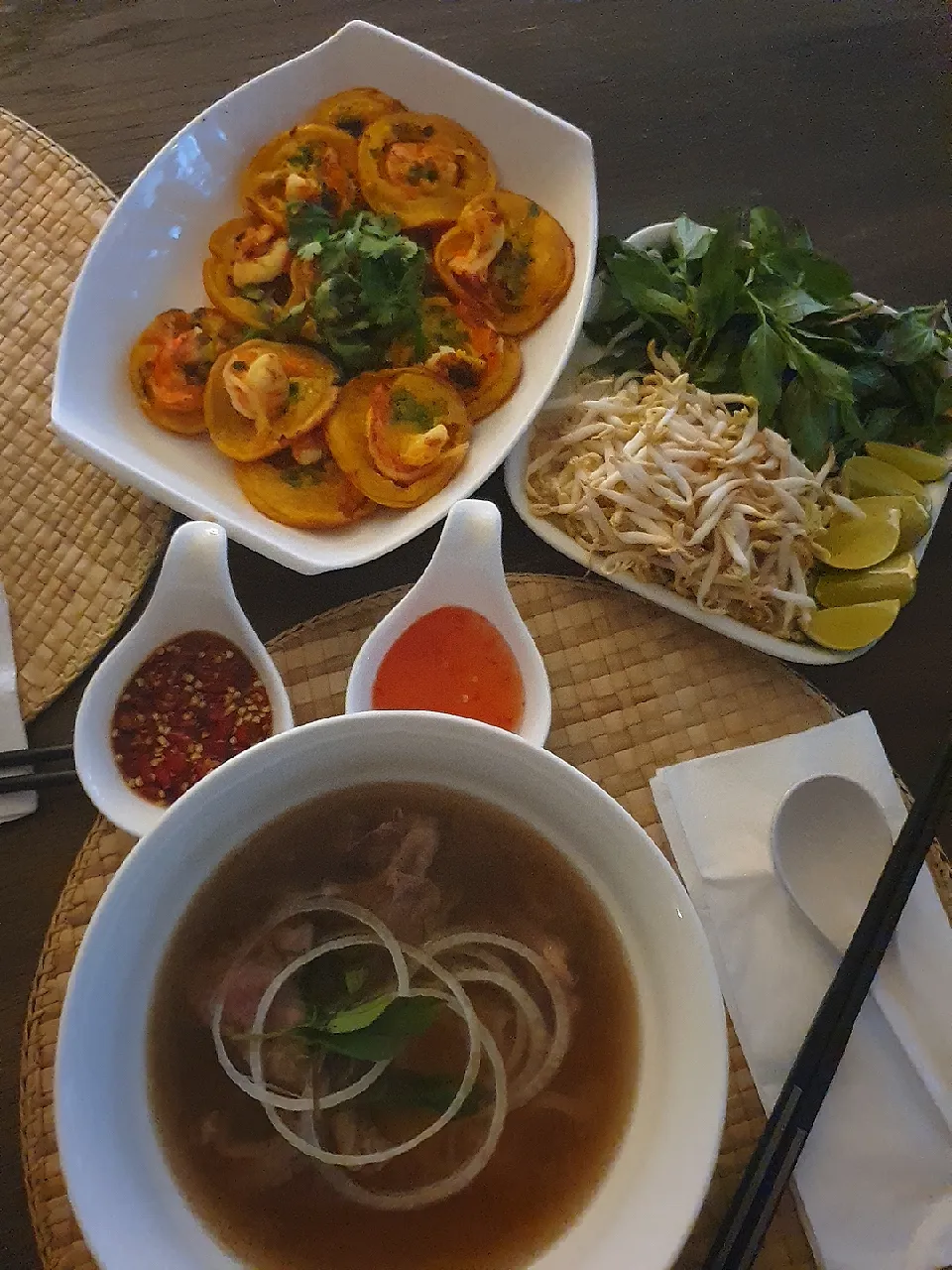 Pho Bo and Banh Kot|YCさん