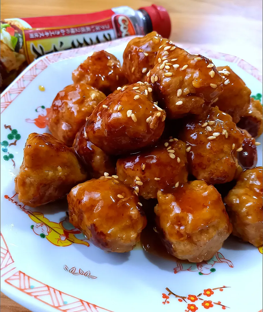 隠し味がオイスターソースのフワフワお豆腐肉団子|ナオミさん