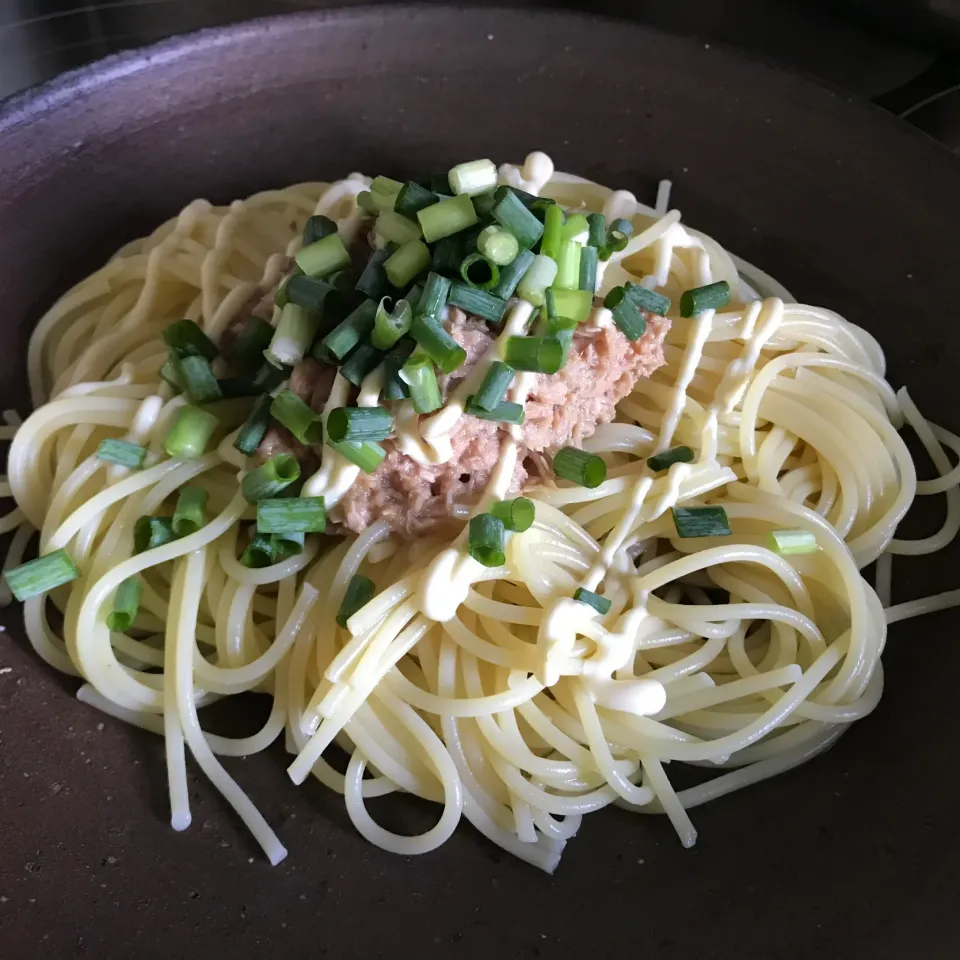 Snapdishの料理写真:ツナマヨポン酢パスタ|sanaeさん