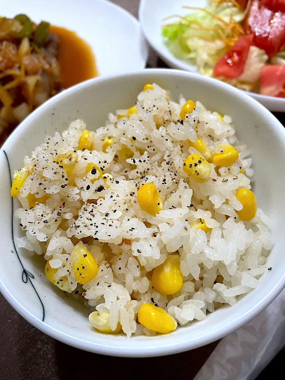 トウモロコシご飯ブラックペッパーがけ|ミルさん