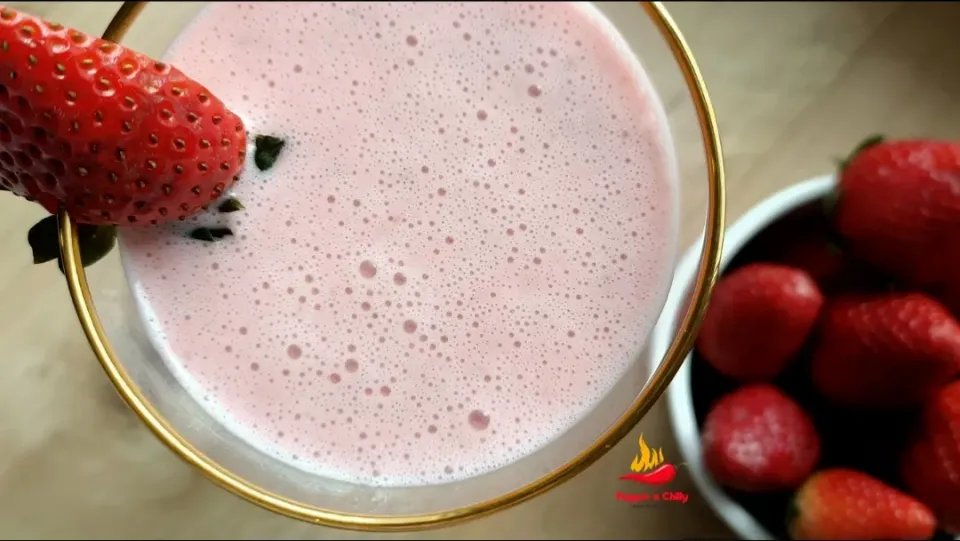 Strawberry Smoothie|Pepper n Chillyさん