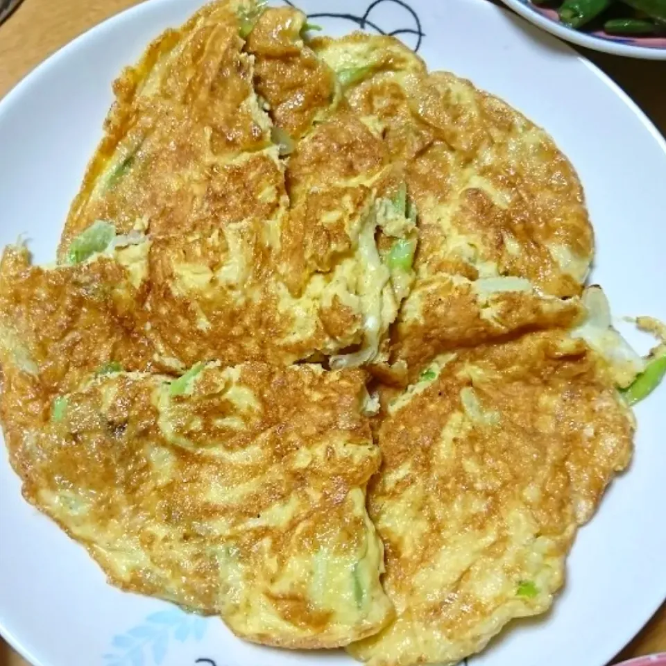 Snapdishの料理写真:ネギの卵焼きカレー風味|しまだ ちえこさん