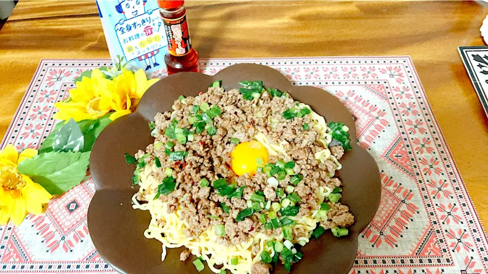 辛~い汁なし坦々麺(♡︎ꉺ.̫ꉺ)|🌼はなちゃん🌼さん