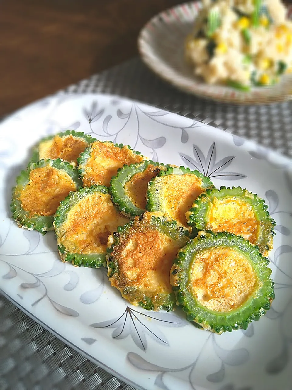 とだともさんの料理 野菜が主食さんの料理 ゴーヤの簡単おつまみ🍺|まめころさん