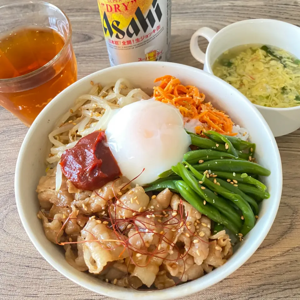 Snapdishの料理写真:豚バラ肉でビビンバ丼|まみっこさん