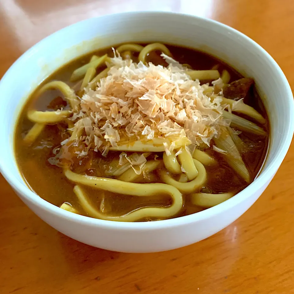 お昼はカレーうどん|あっちゃんさん