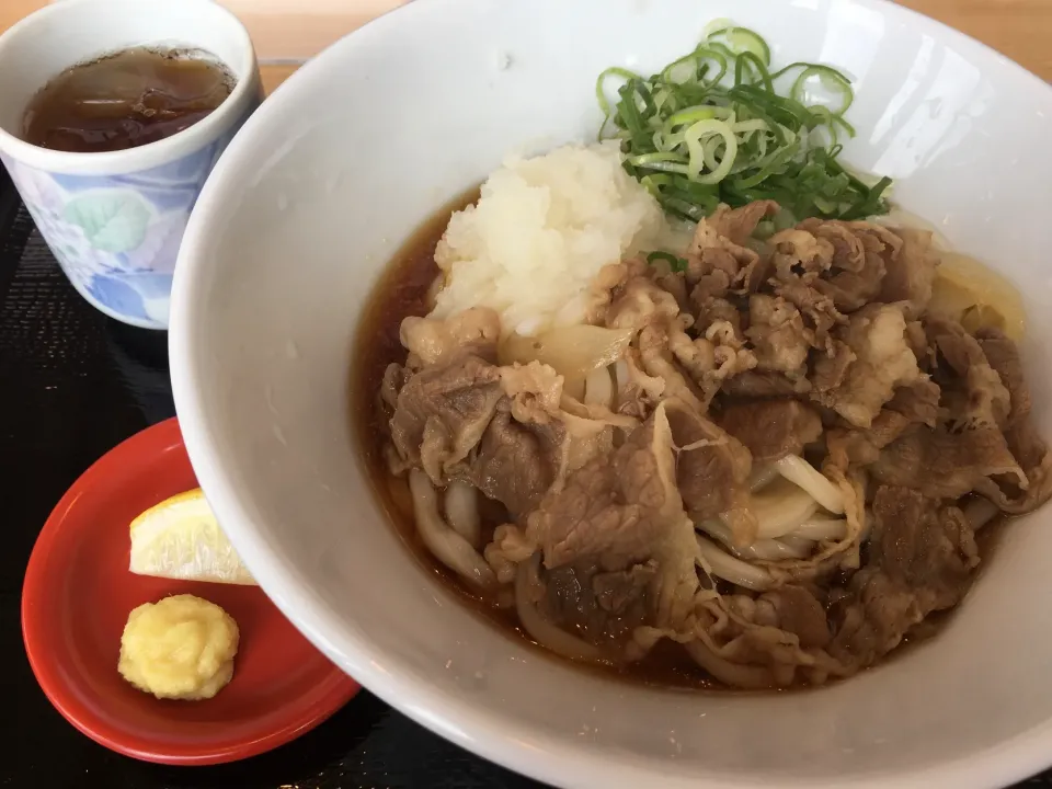 賄いごはん　肉ぶっかけうどん|ようか✩.*˚さん