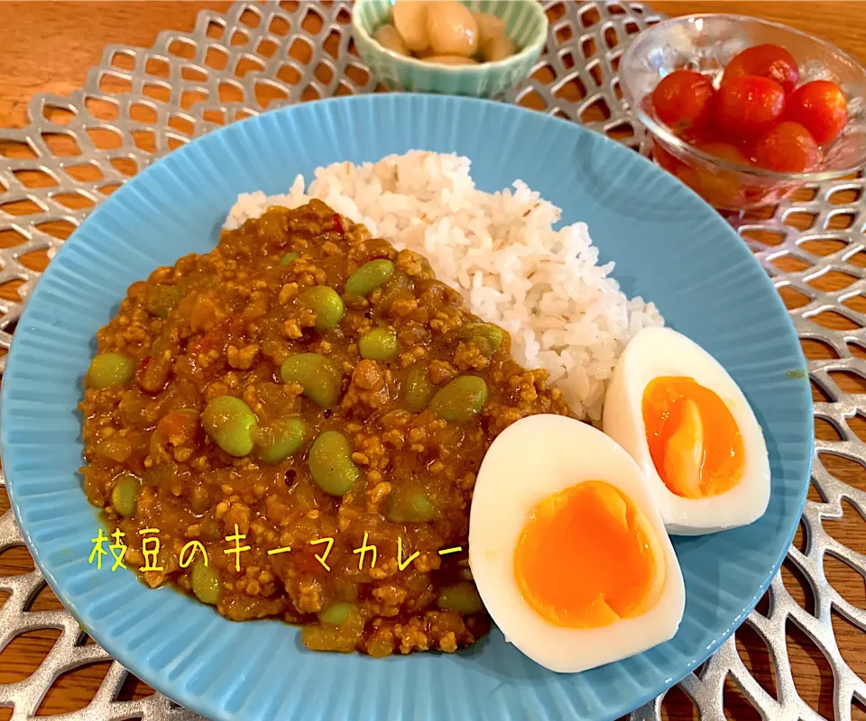 枝豆のキーマカレー🍛SB赤缶カレー粉使って|いちごさん