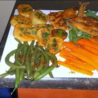 Fish , potatoes,  green beans,  and carrots|Mabundza Kitchenさん