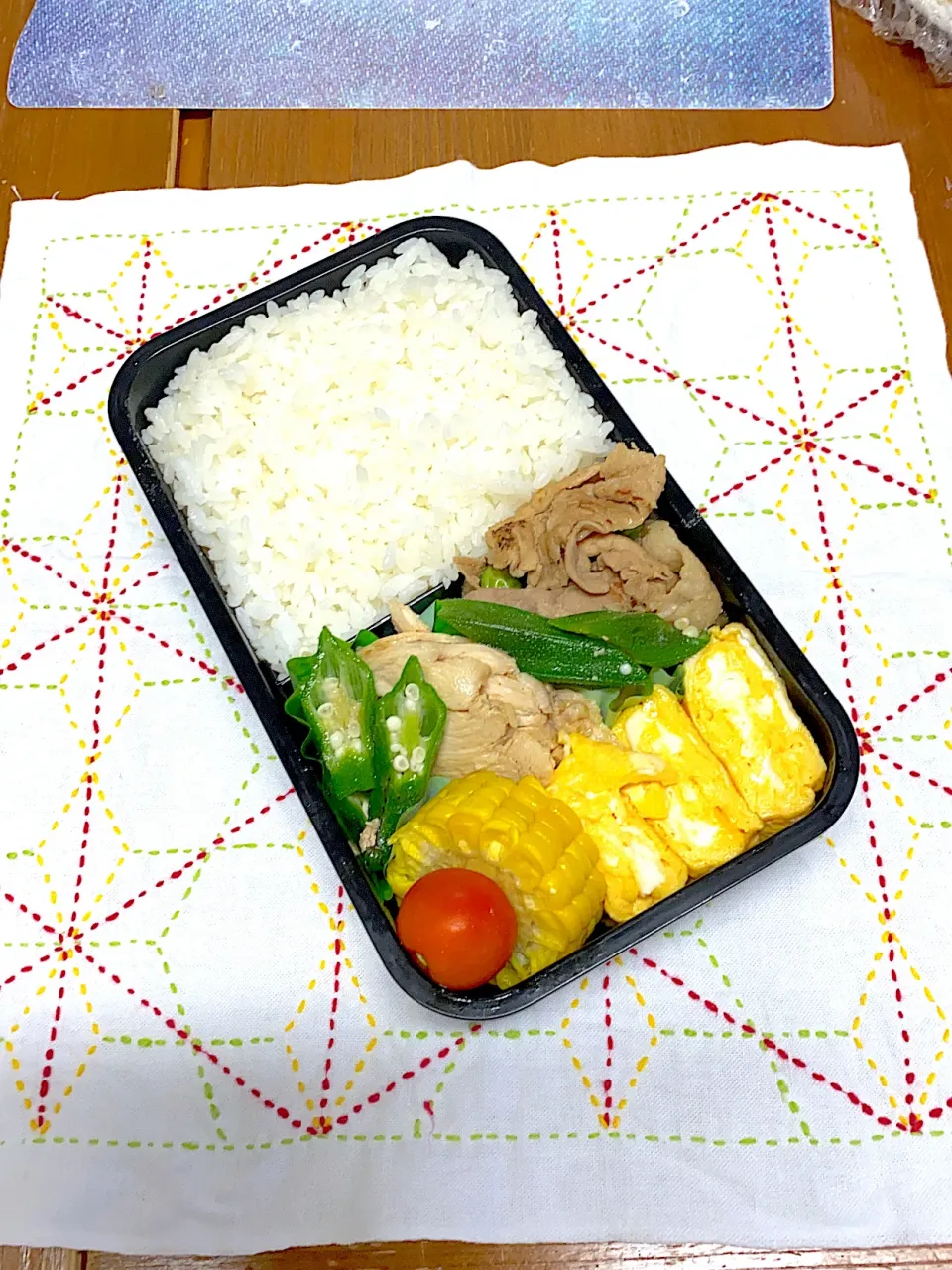 Snapdishの料理写真:8月9日月曜日豚丼弁当|アッキーさん