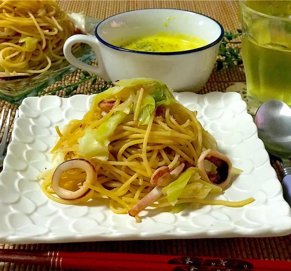 イカとキャベツの和風(醤油麹)ぺぺロン&南瓜の甘酒ポタージュ💓🍽|noeさん