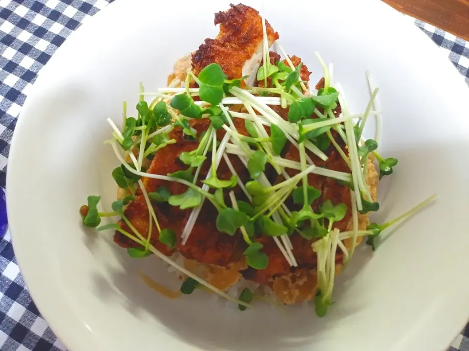 チキンカツ丼|こいけさんさん