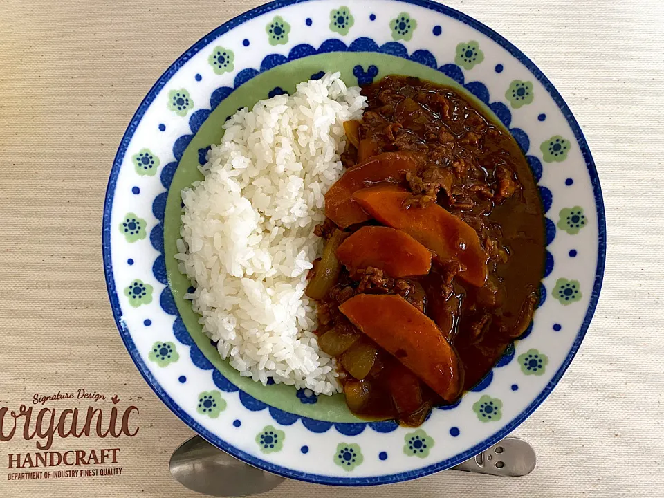 横須賀海軍カレーのルーを使ったカレー🍛|acoさん