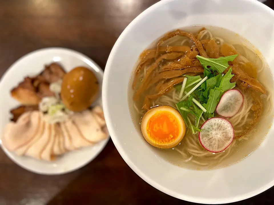 Snapdishの料理写真:冷やし塩ラーメン全部のせ　風虎|なお🅿️さん