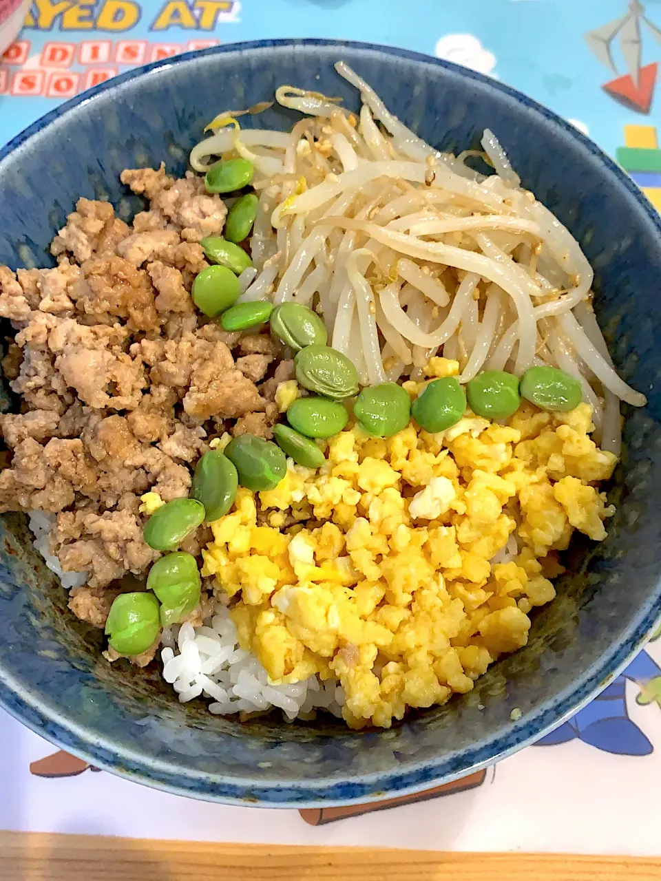 そぼろ3色丼|ぺろたんさん