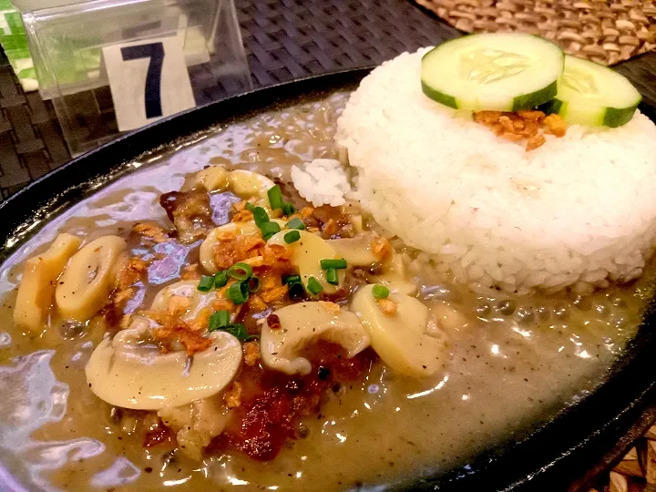 sizzling burgee steak|yumigee reyesさん