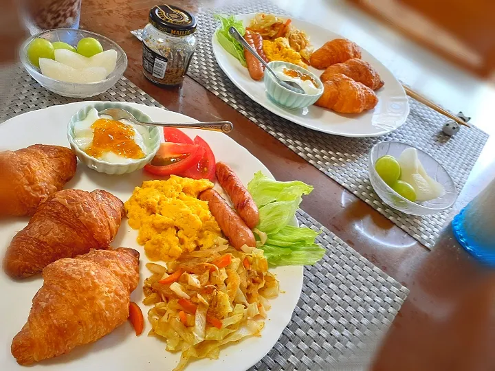 Snapdishの料理写真:8/10 🌞
　ワンプレート朝食🍴|びせんさん