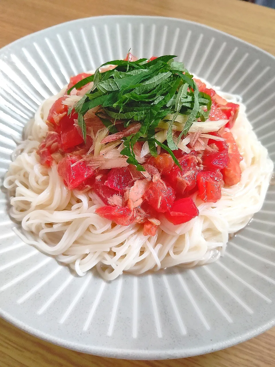 Snapdishの料理写真:ツナトマトそうめん(2021.8.10)|eriviviさん