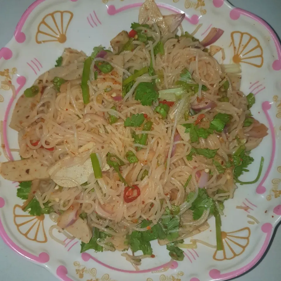 spicy rice noodles and thai sausage salad|patcookingfeverパットさん