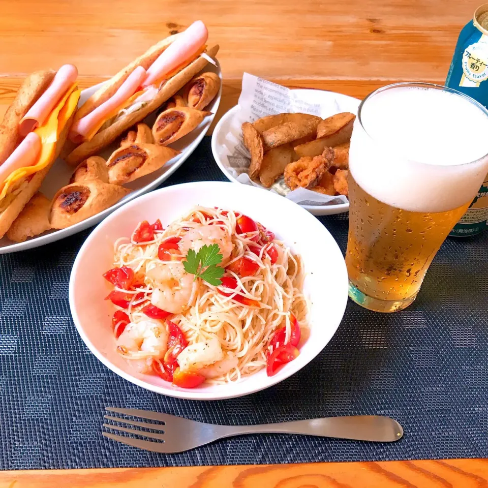 Snapdishの料理写真:小えびとミニトマトの冷製パスタ|Ruotoさん