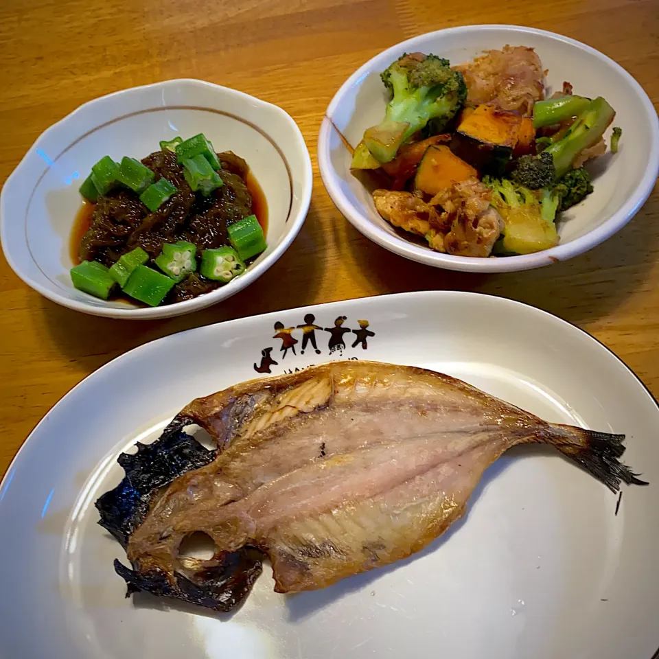 鯵の干物と、豚肉の彩り炒めと、もずくの酢の物|もえさん