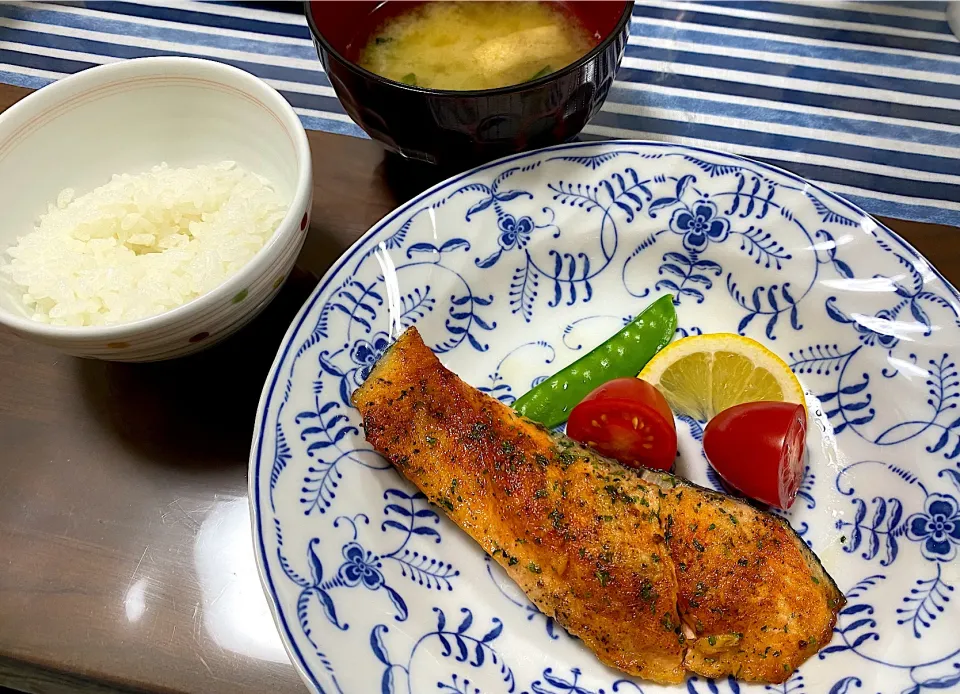 Snapdishの料理写真:鮭のムニエル|Emikoさん