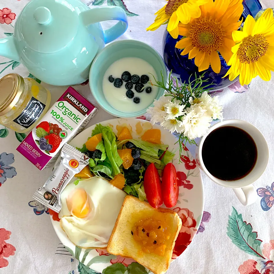 Snapdishの料理写真:🌼花とモーニングプレート🌼|あっちゃんさん